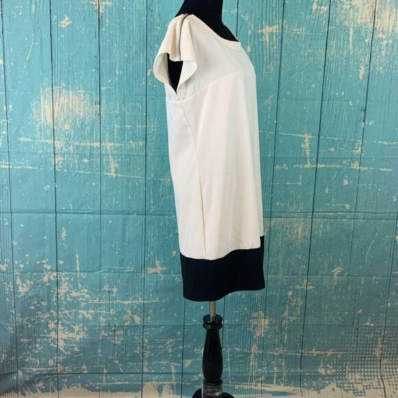 Forever 21 Cream Black Color block Mini Dress Sz Medium - Picture 6 of 12